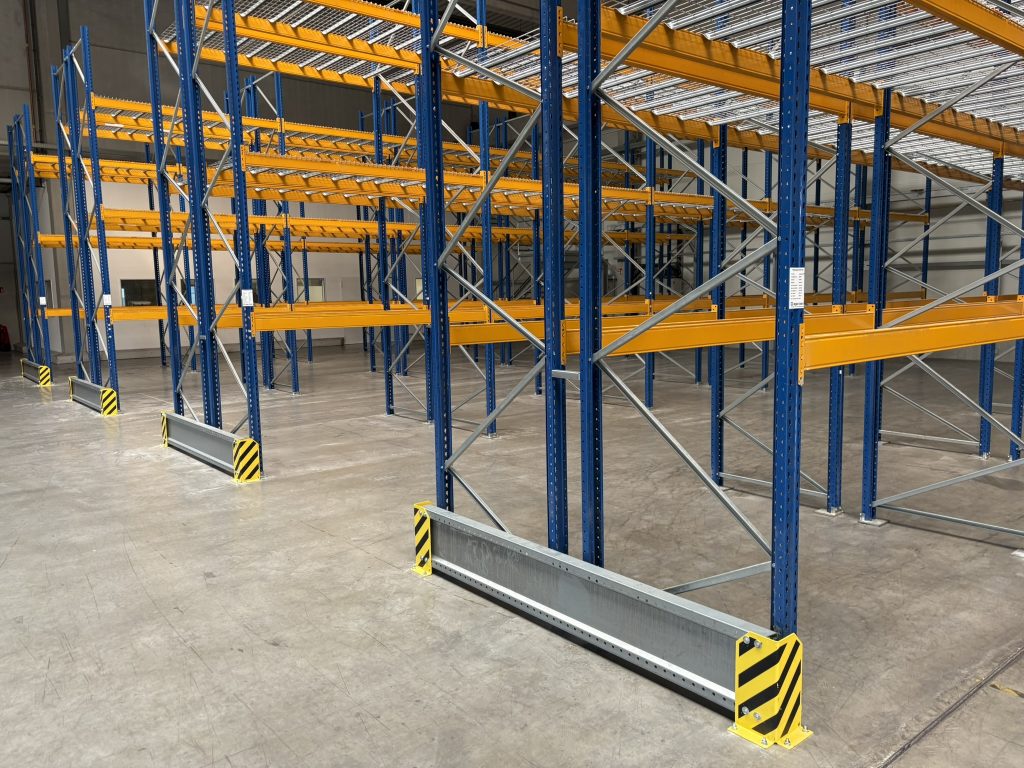Montierte Palettenregale in Lagerhalle – umgesetzt von Lagerteam GmbH