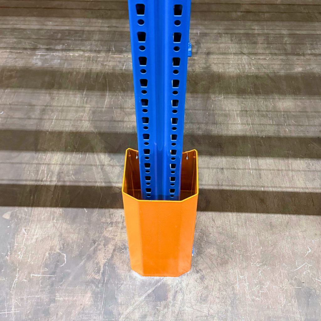 Ständerprofil eines Palettenregals im Logistikbereich