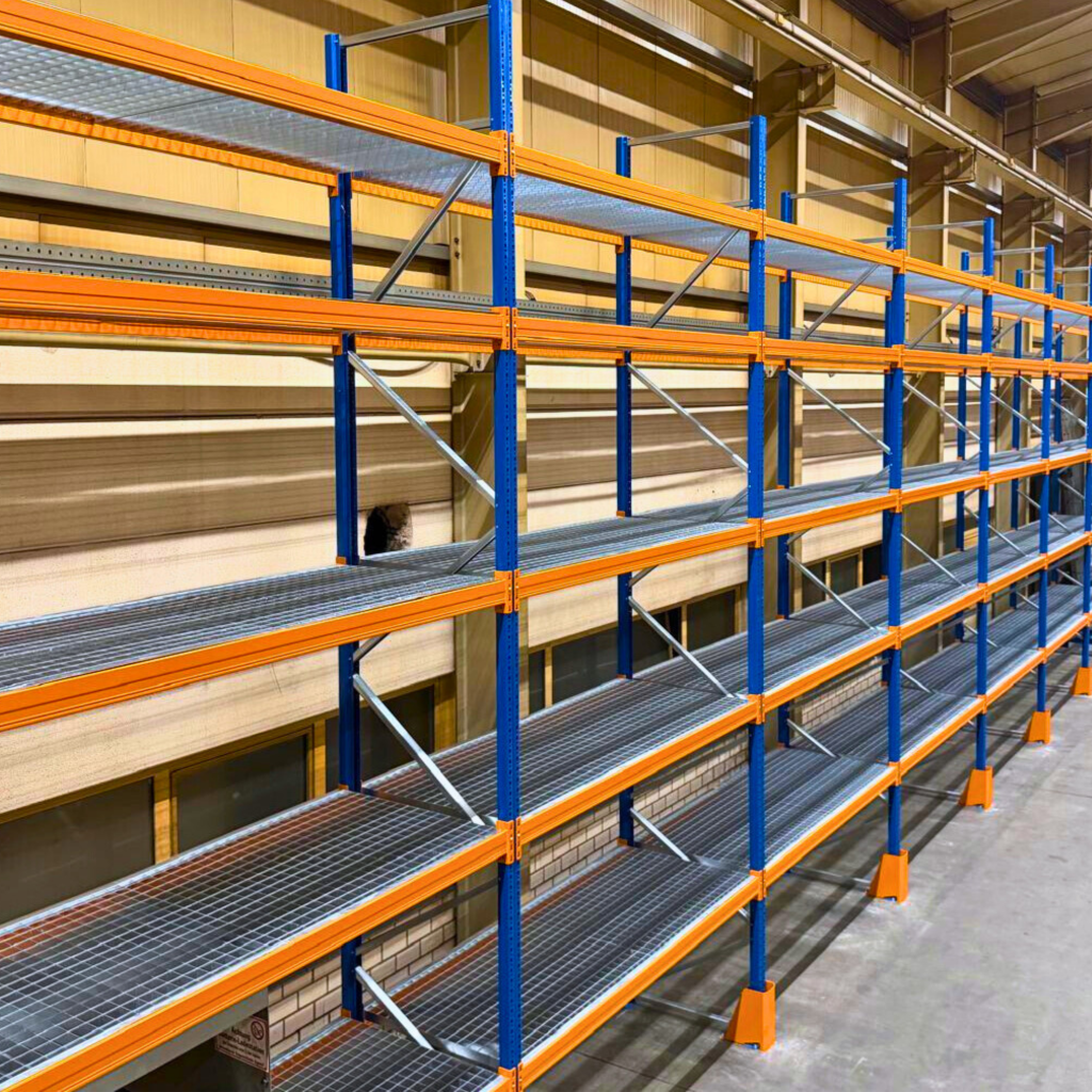 Nedcon Palettenregalanlage zur Erweiterung der Lagerkapazitäten bei L+R Montagetechnik